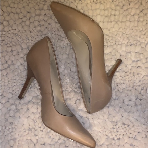 High Heels - Picture 3 of 3